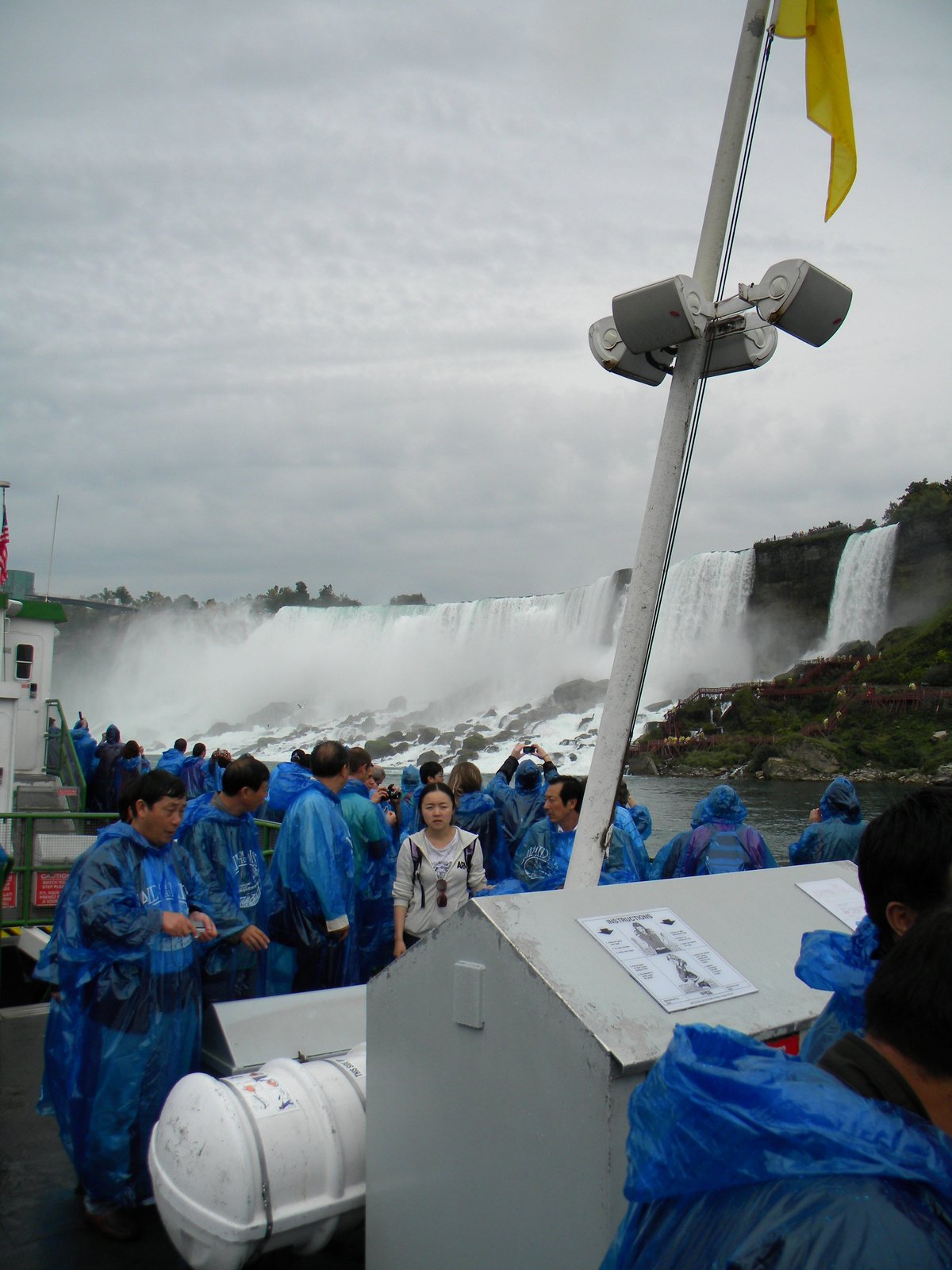 Niagara-38-Maid of the mist