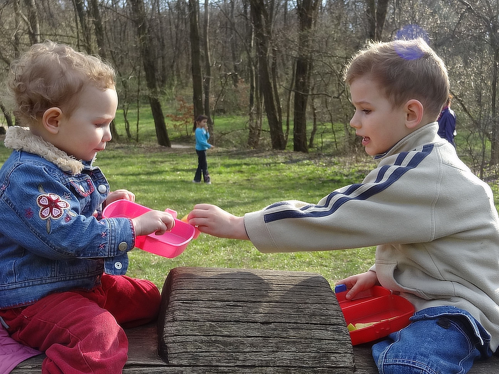 Lásd, kivel van dolgod: juttatok neked még egyet!