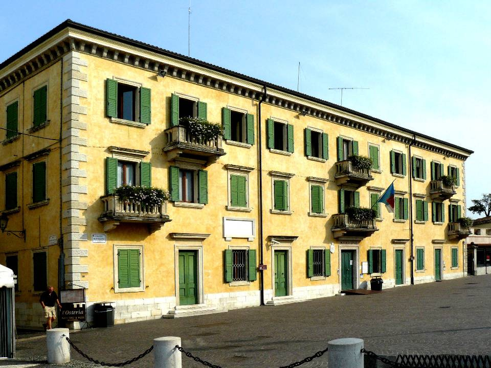 Peschiera di Garda - Palazzo Comunale