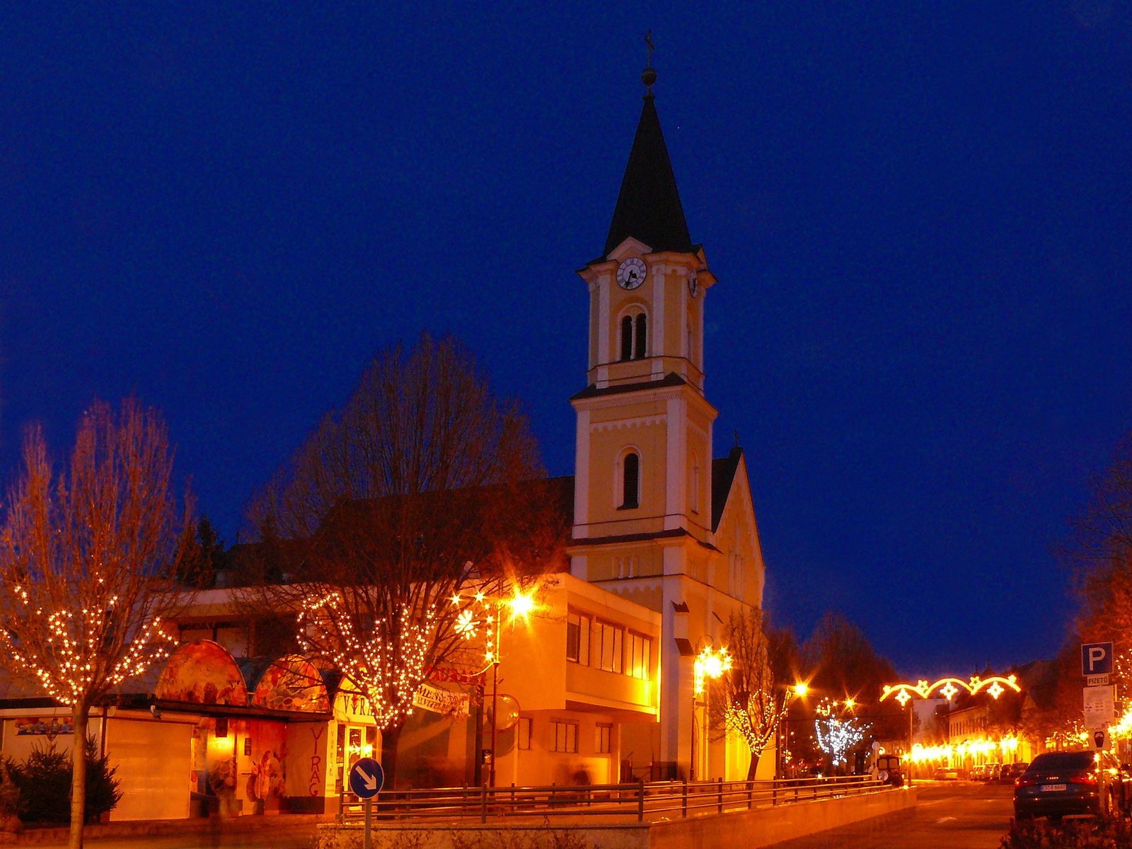 Siófok - Fő tér - Templom