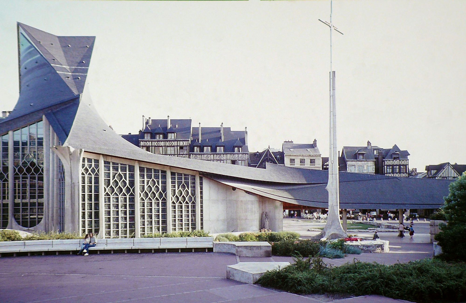 Rouen, Église Jeanne d'Arc, 1983