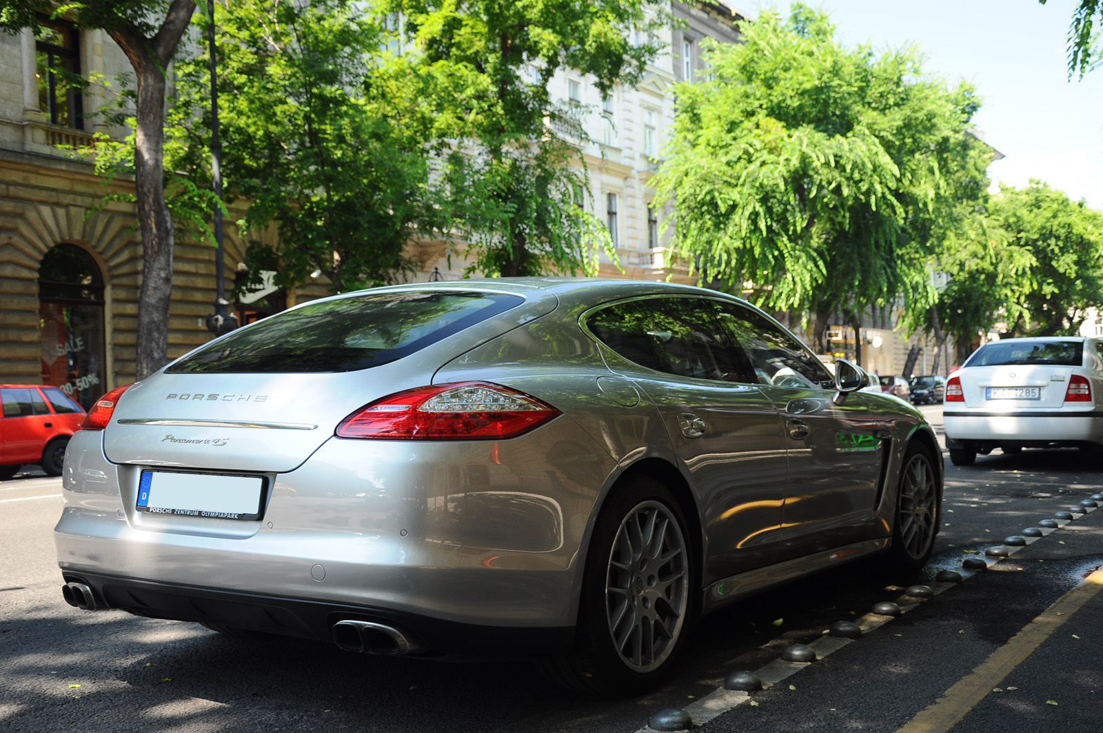 Porsche Panamera 4S