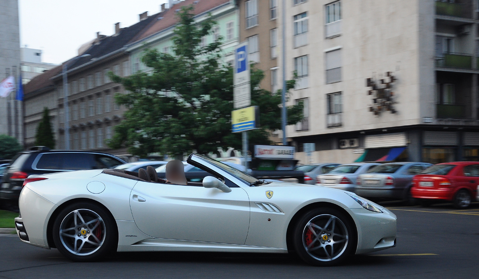 Ferrari California