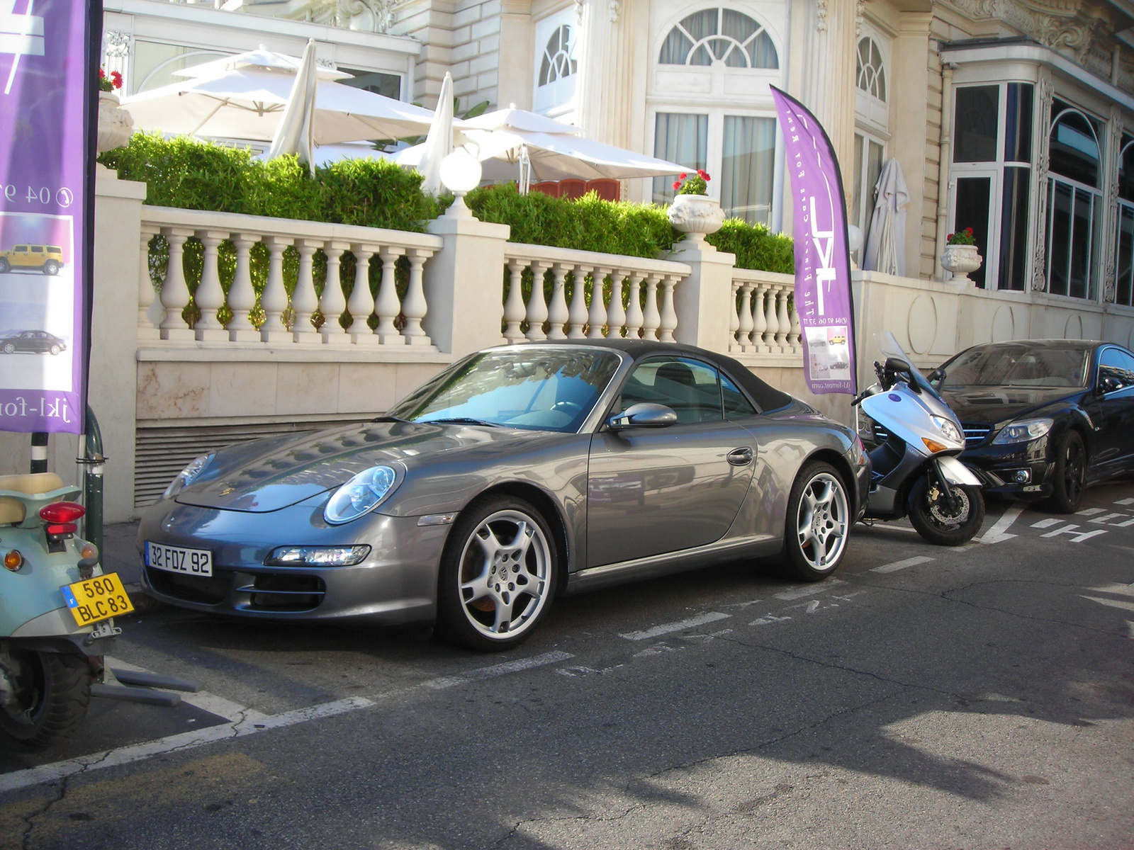 Porsche 911 Carrera Cabrio-CL63 AMG