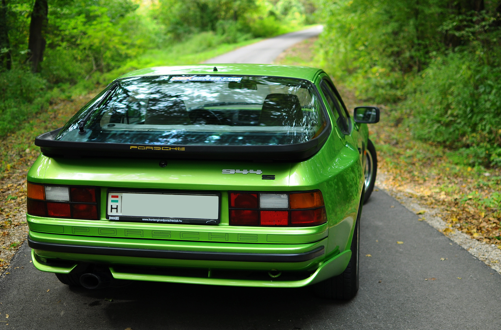 Porsche 944 S