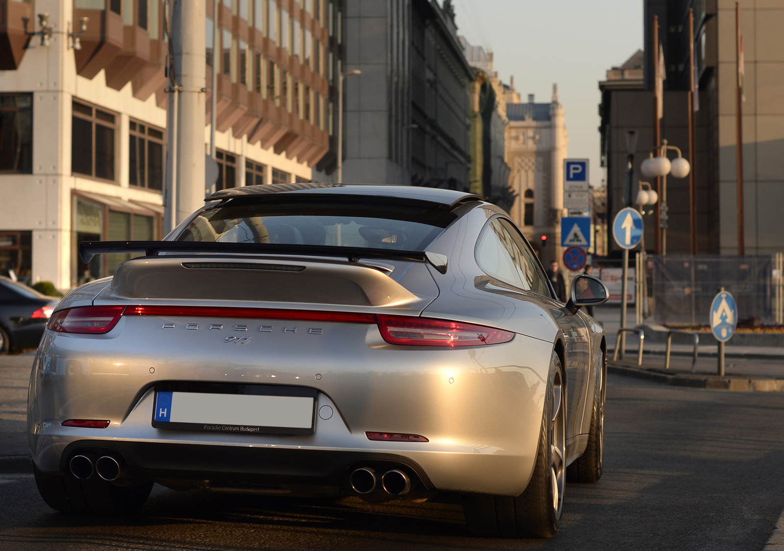 Porsche 911 Carrera 4S