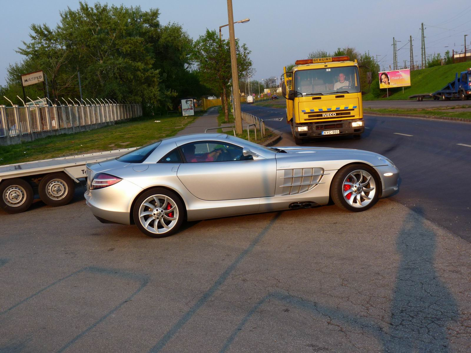 McLaren SLR