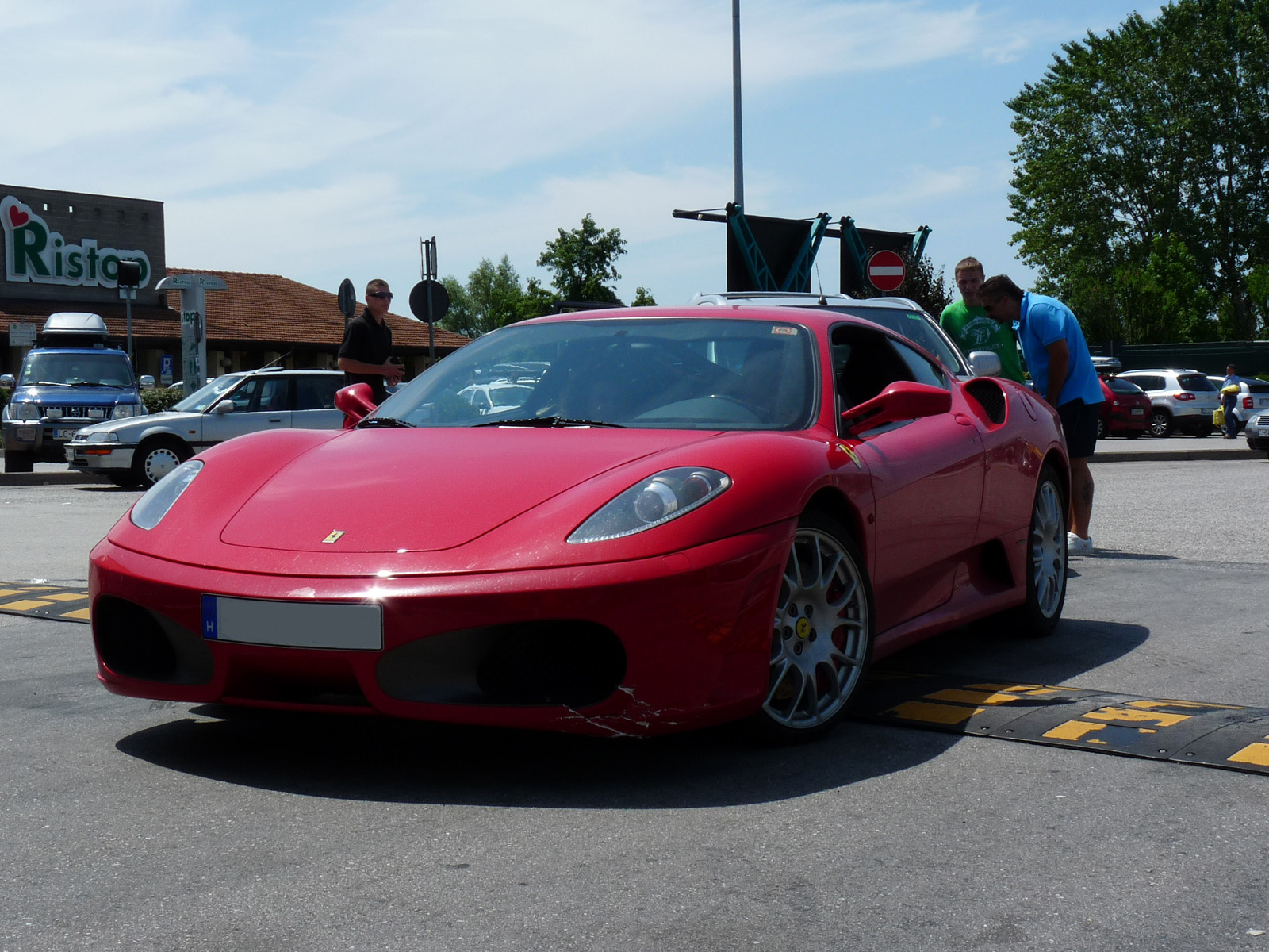 Magyar, TÖRÖTT! Ferrari Olaszországban