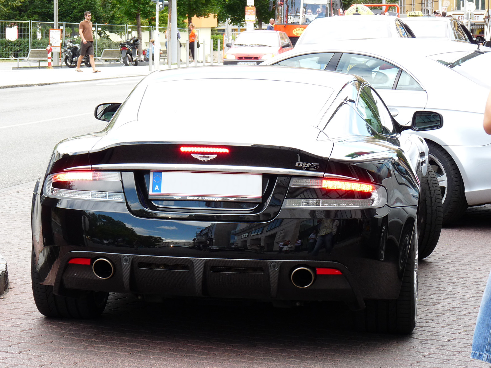 Aston Martin DBS