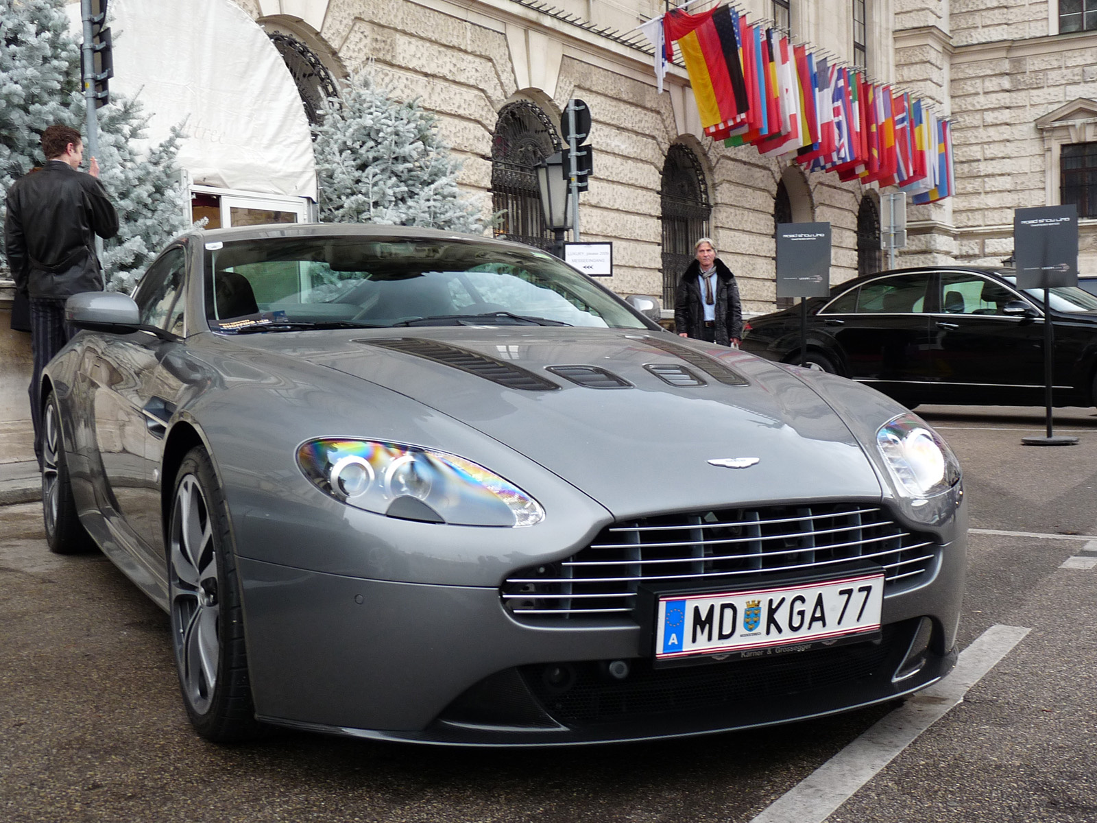 Aston Martin V12 Vantage