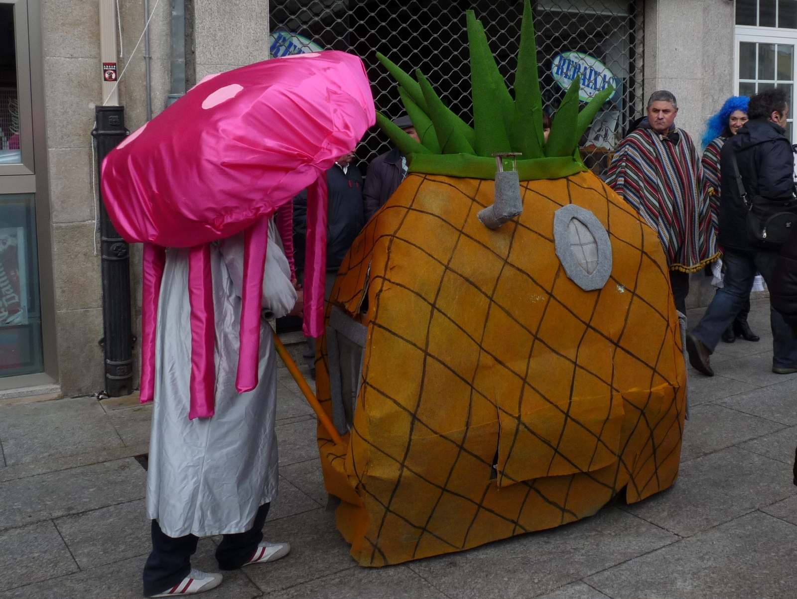 spongyabob elöl van