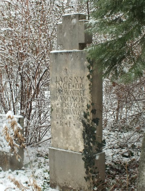 gödöllő premontrei temető2