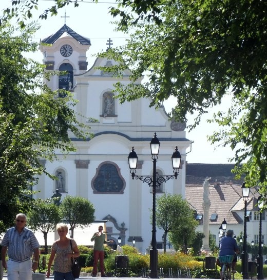 vác főtér-ellenfény