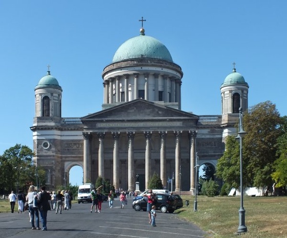 esztergom - bazilika elő