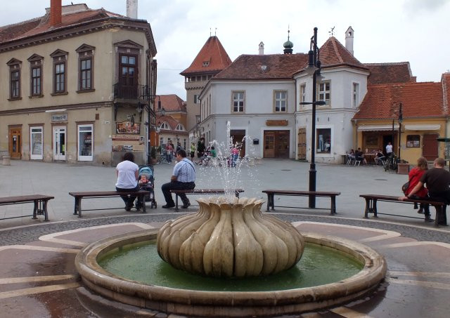 Kőszeg -szökőkút főtér