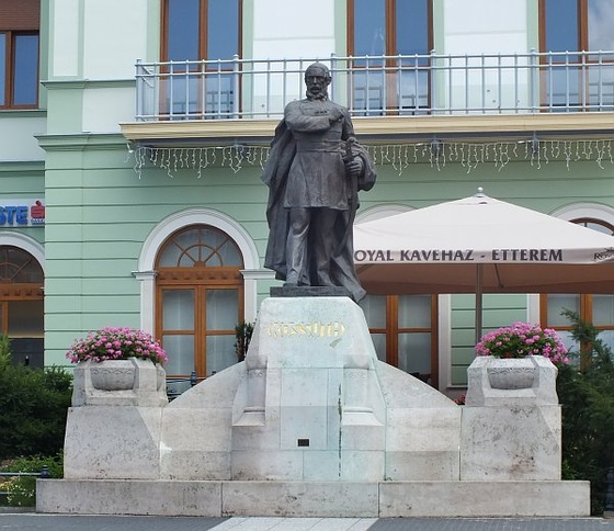 Kaposvár - Kossuth-szobor