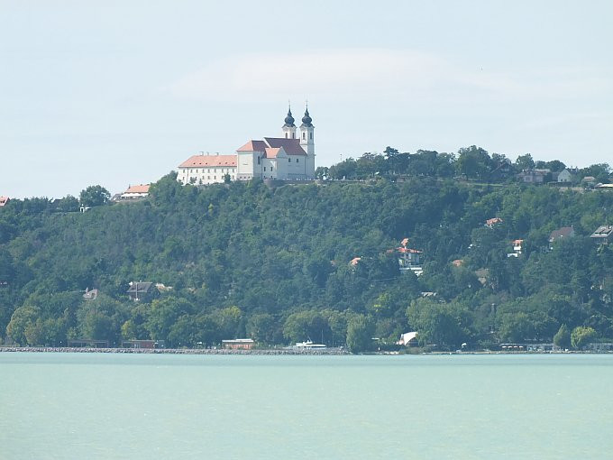 Balatonról apátság