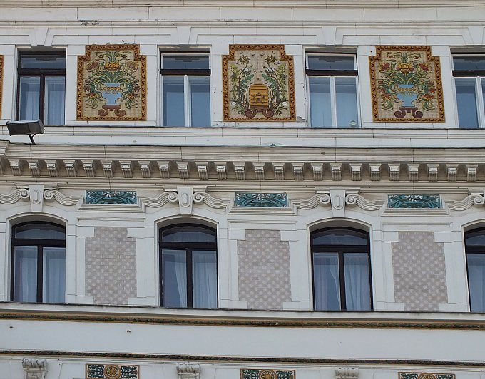 Pécs - megyeház-homlokzat