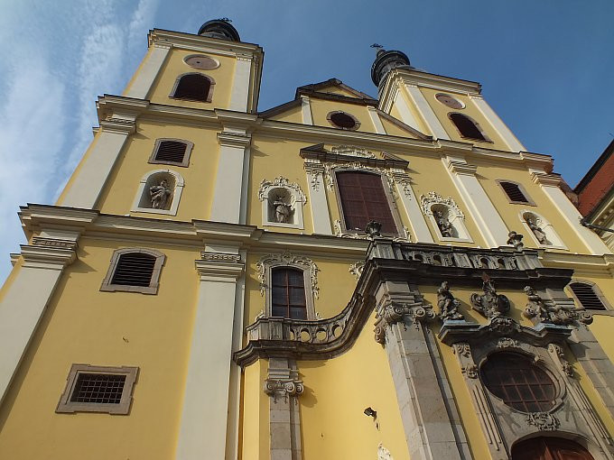 Eger - Szent Bernát Ciszterci templom -homlokzat