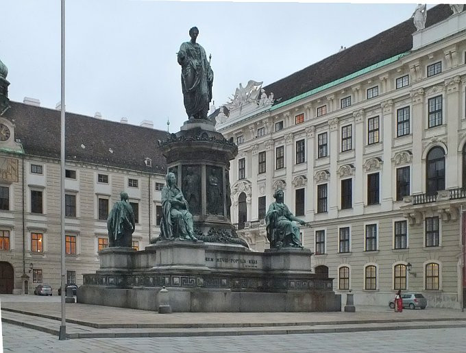 Wien - I-ferenc császár szobor