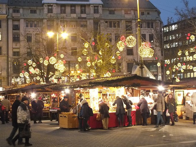 Advent-bp- vörösmartytér 1