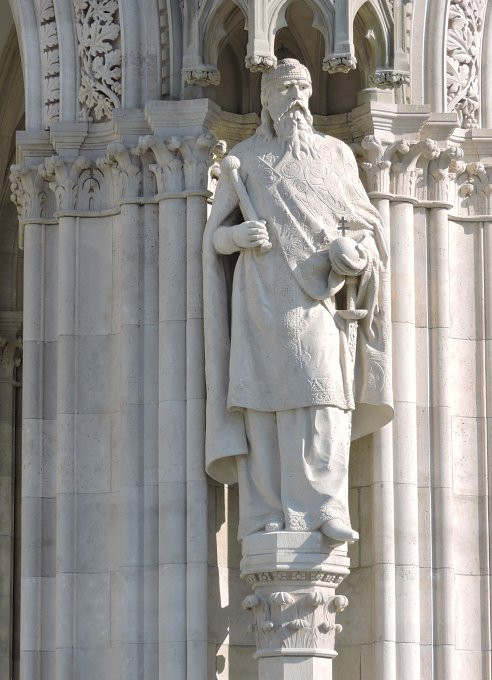 Bp-Parlament - szobor2
