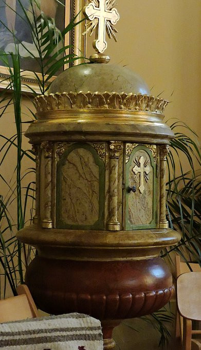 Kartal-Szent Erzsébet tp - keresztelőkút