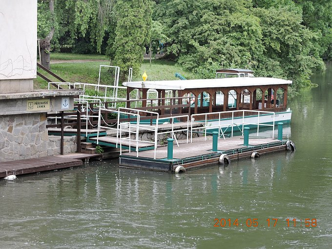 Lednice-Lichtenstein kastély - park-kikötő