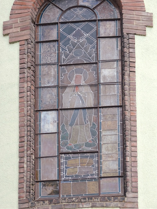 Esztergom - kápolna -színes-ablak