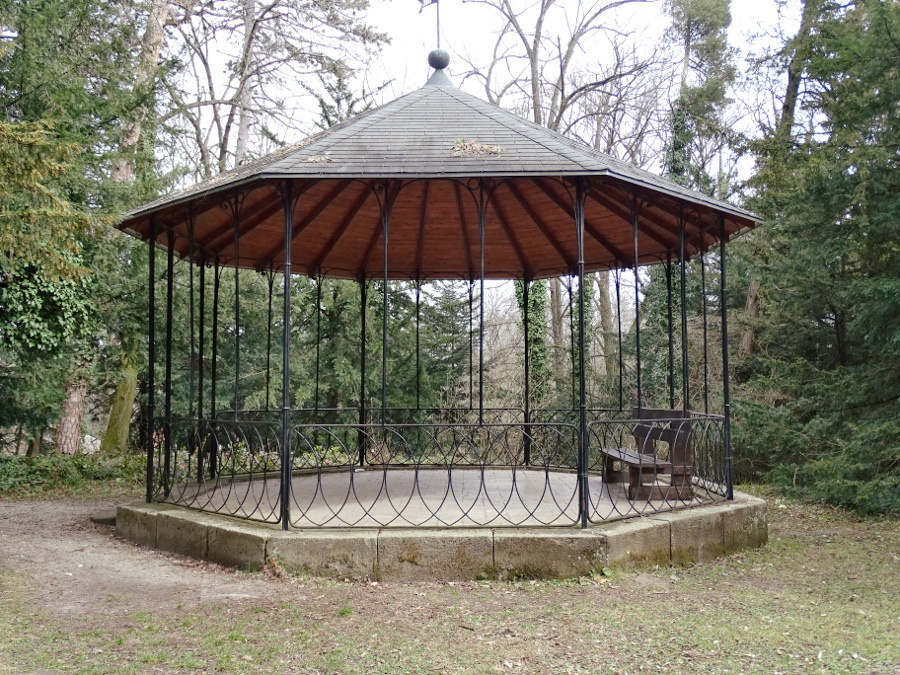 Alcsút arborétum - gloriette1