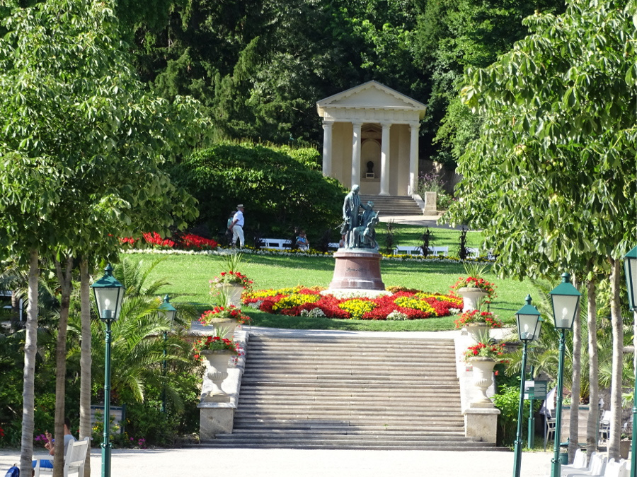 Baden - Kurpark Lanner-Strauss emlék