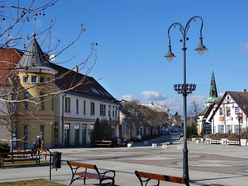 Gödöllő - város -főtér 20