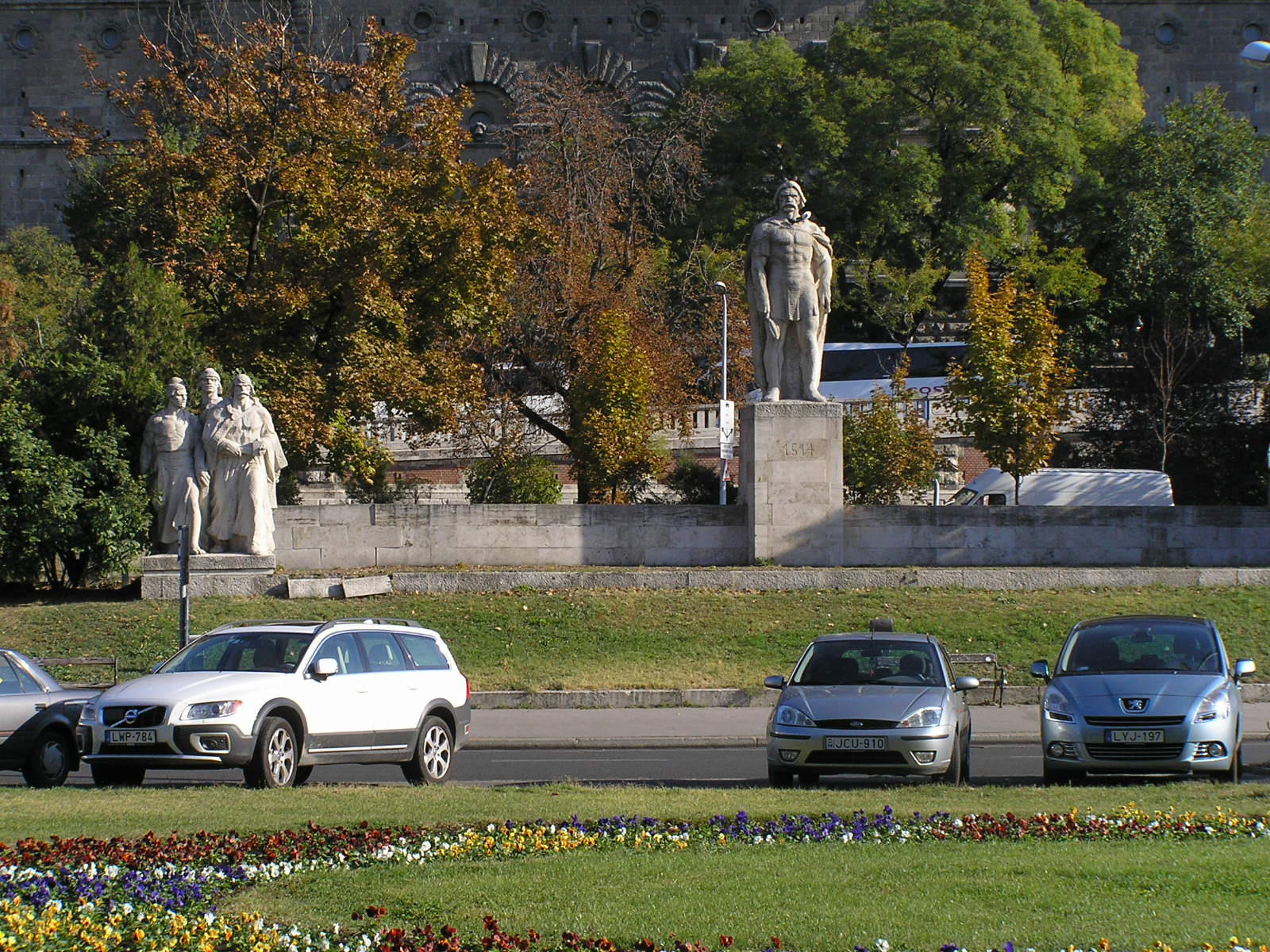 0 012 Dózsa György tér