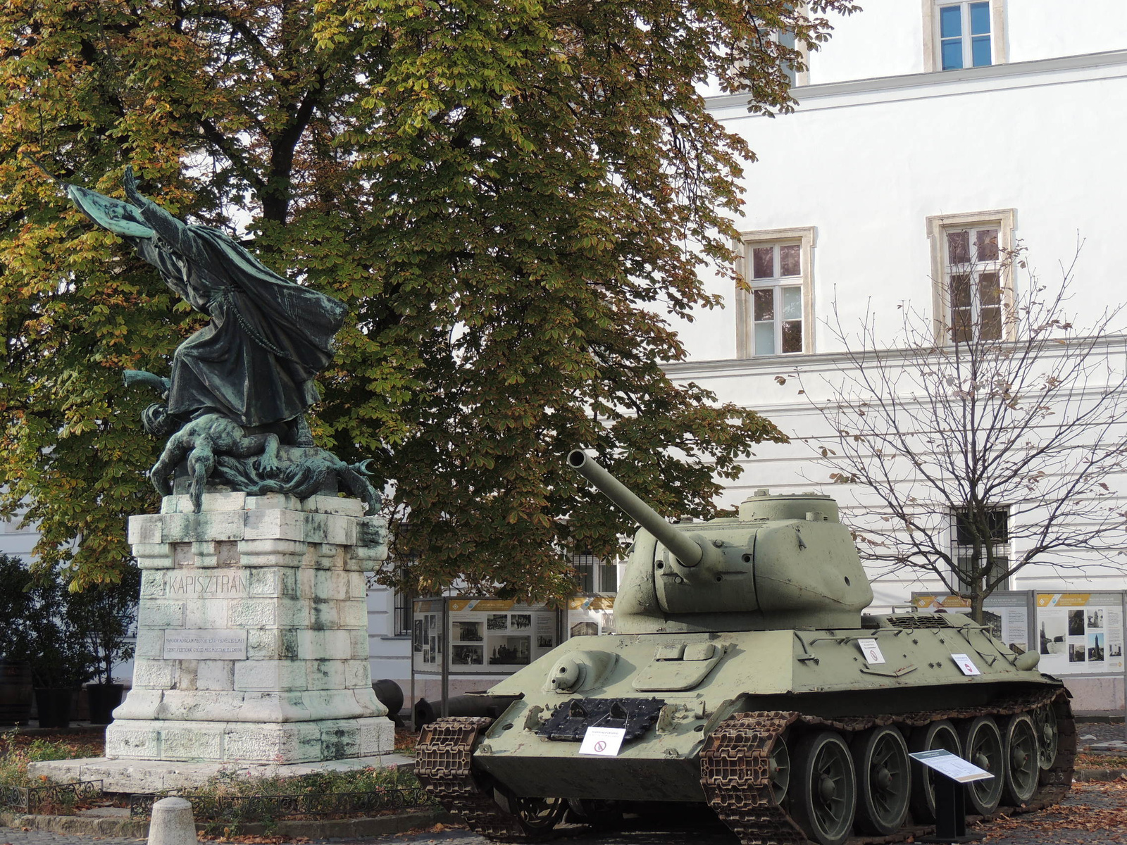 2018-10-23 003 Kapisztrán tér