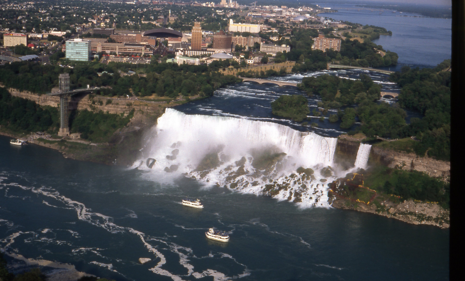 Niagara a canadai toronyból