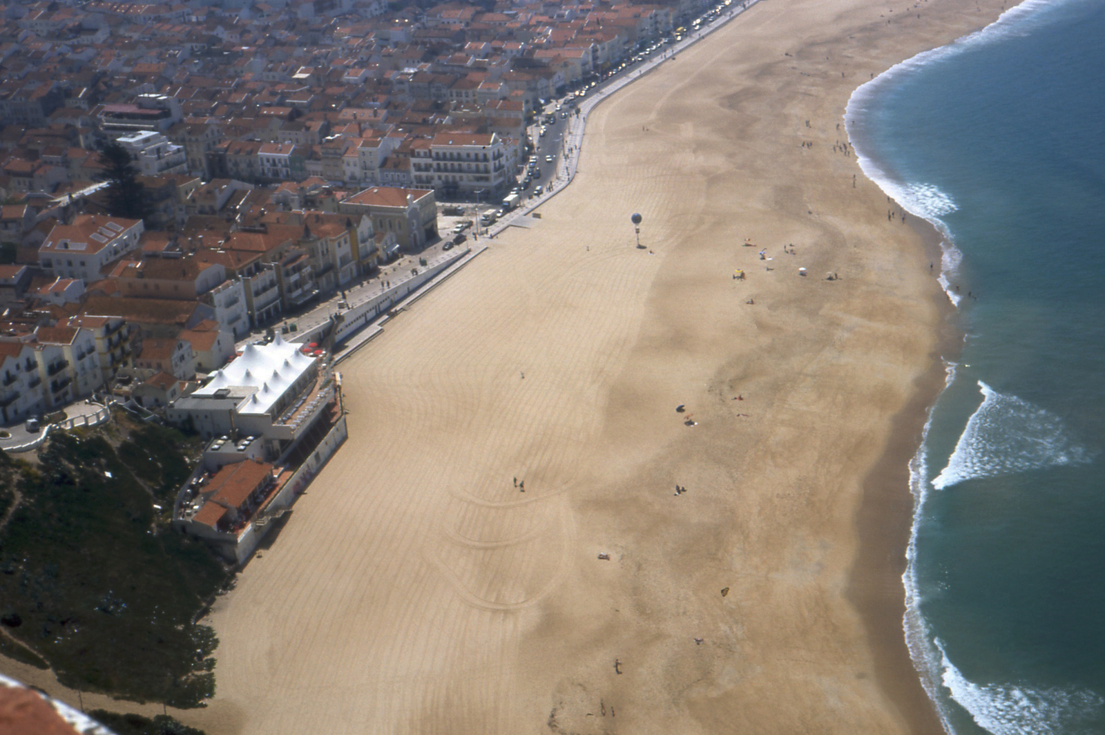 390 Nazare