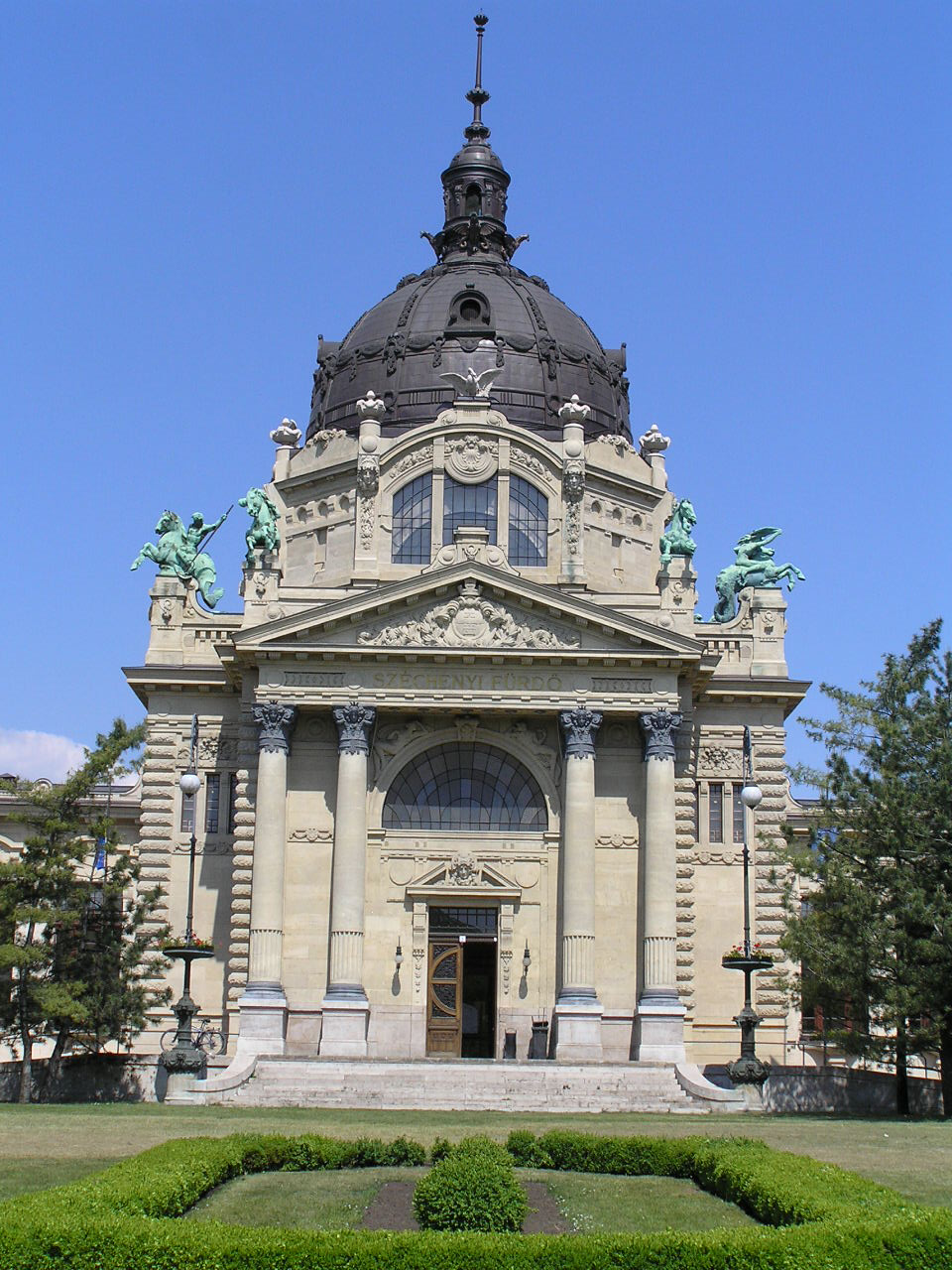 033 Bp. Szechenyi fürdő