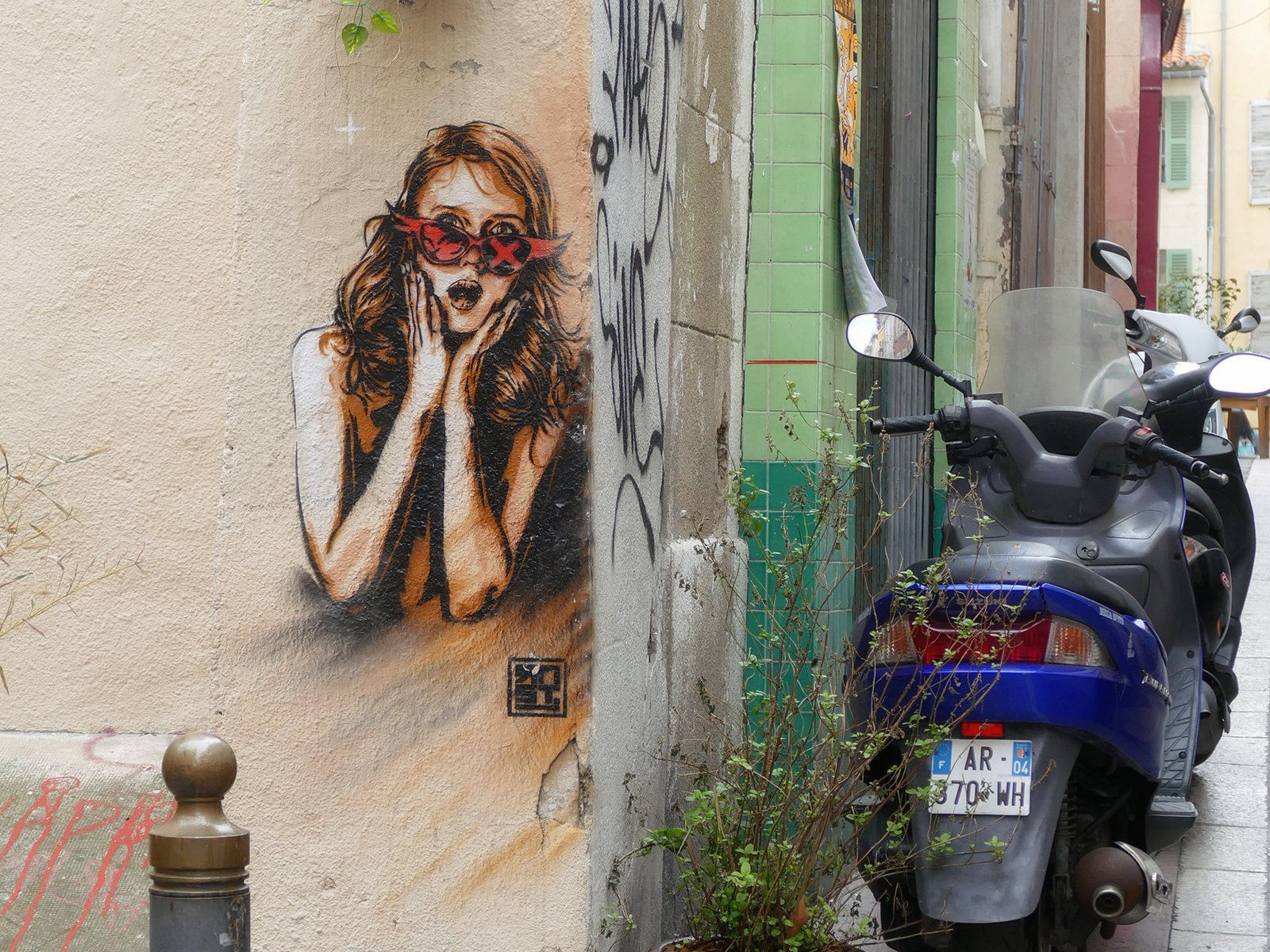 Costa - Marseille Panier negyed Graffitii