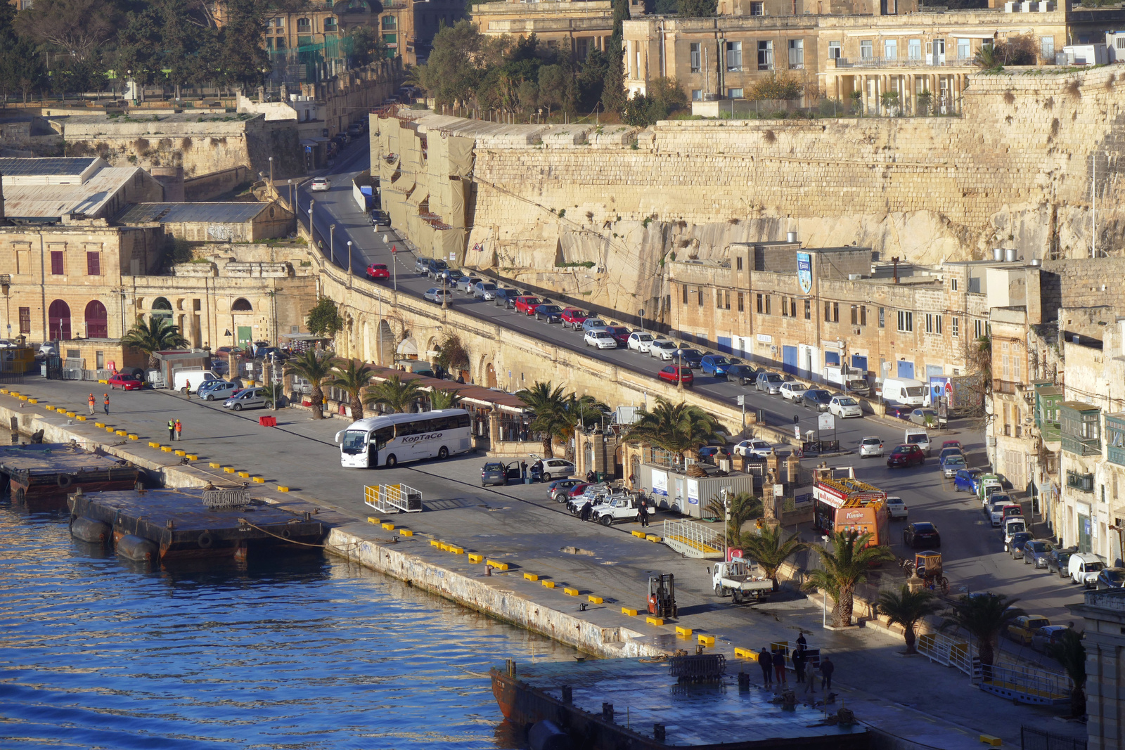 Costa - Valletta - a Xatt Pinto és az it-Telgha tal-Kurcifiss ut