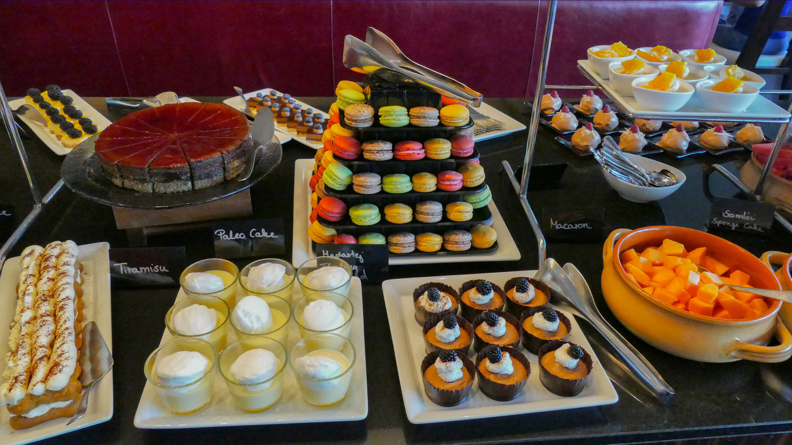 Marriott Peppers - sunday brunch - tieamisu madártej macaron som