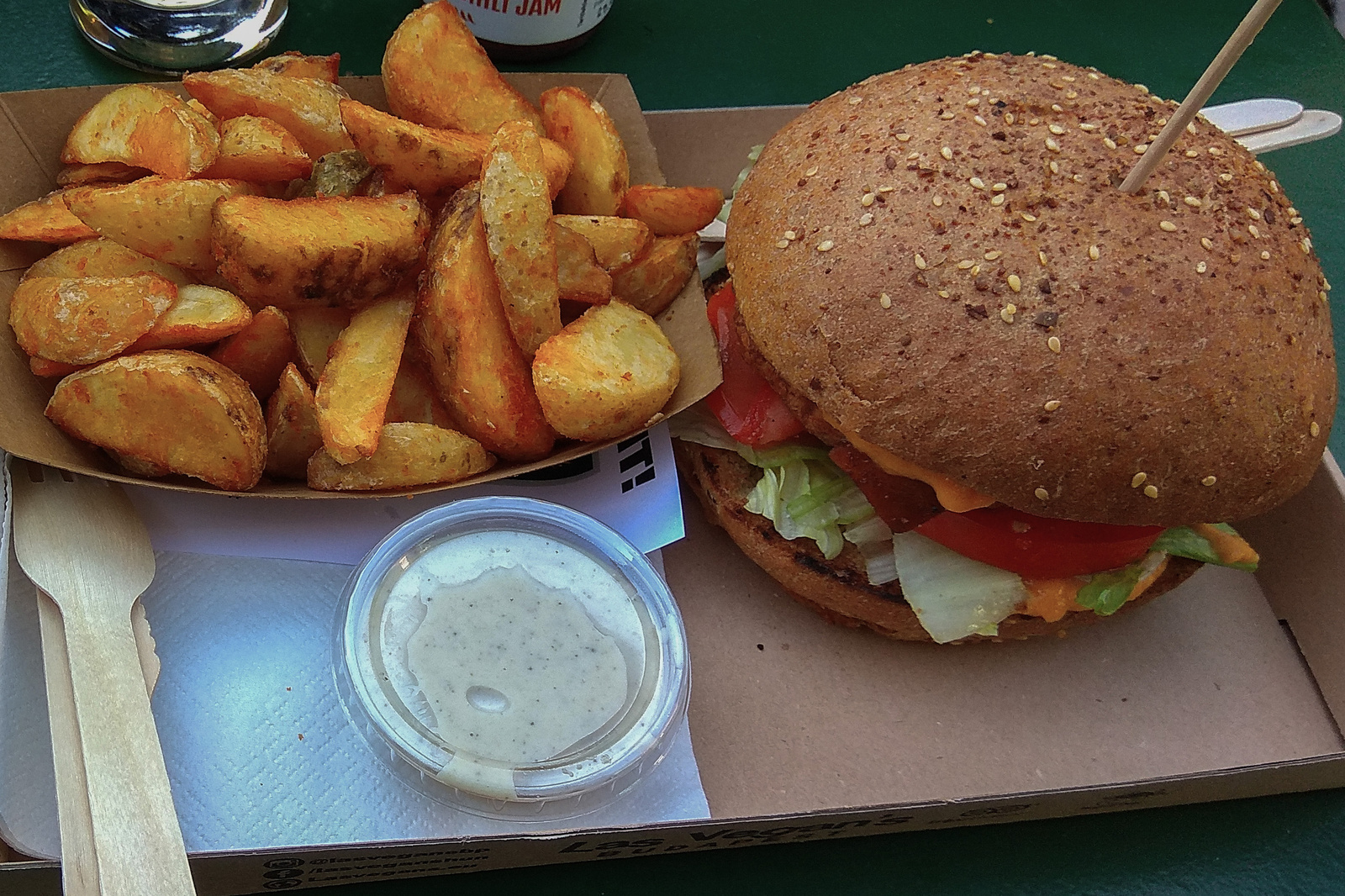 Vegan Garden - karfiol burger füszeres burgonyával