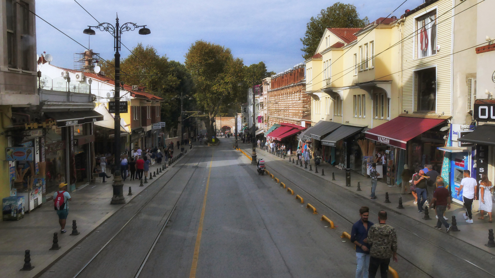 Istanbul - Sultan Ahmet - Alemdar Caddesi - Fatih