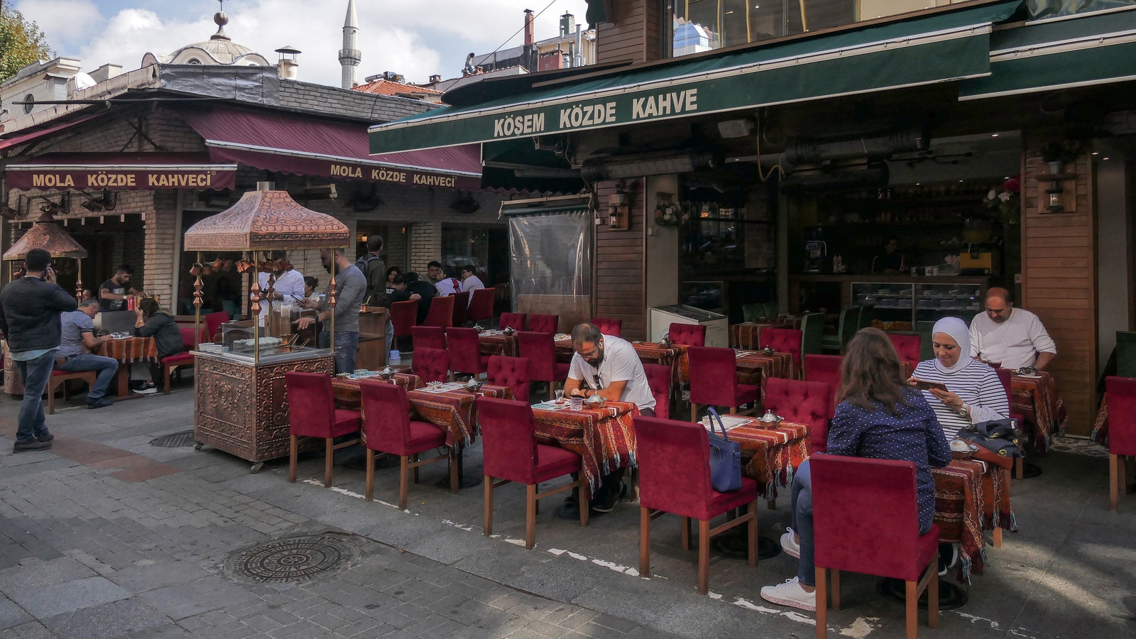 Istanbul - Mola közde Kahveci kávézó a Kadiköy kerületben