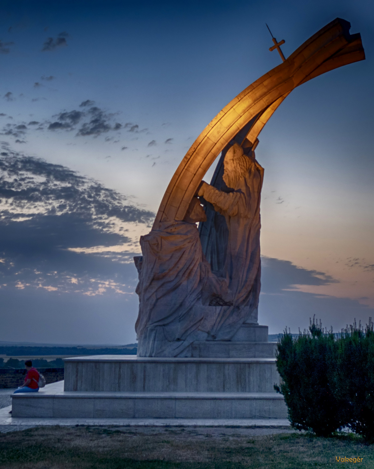 Szent István koronázási emlékműve - Esztergom