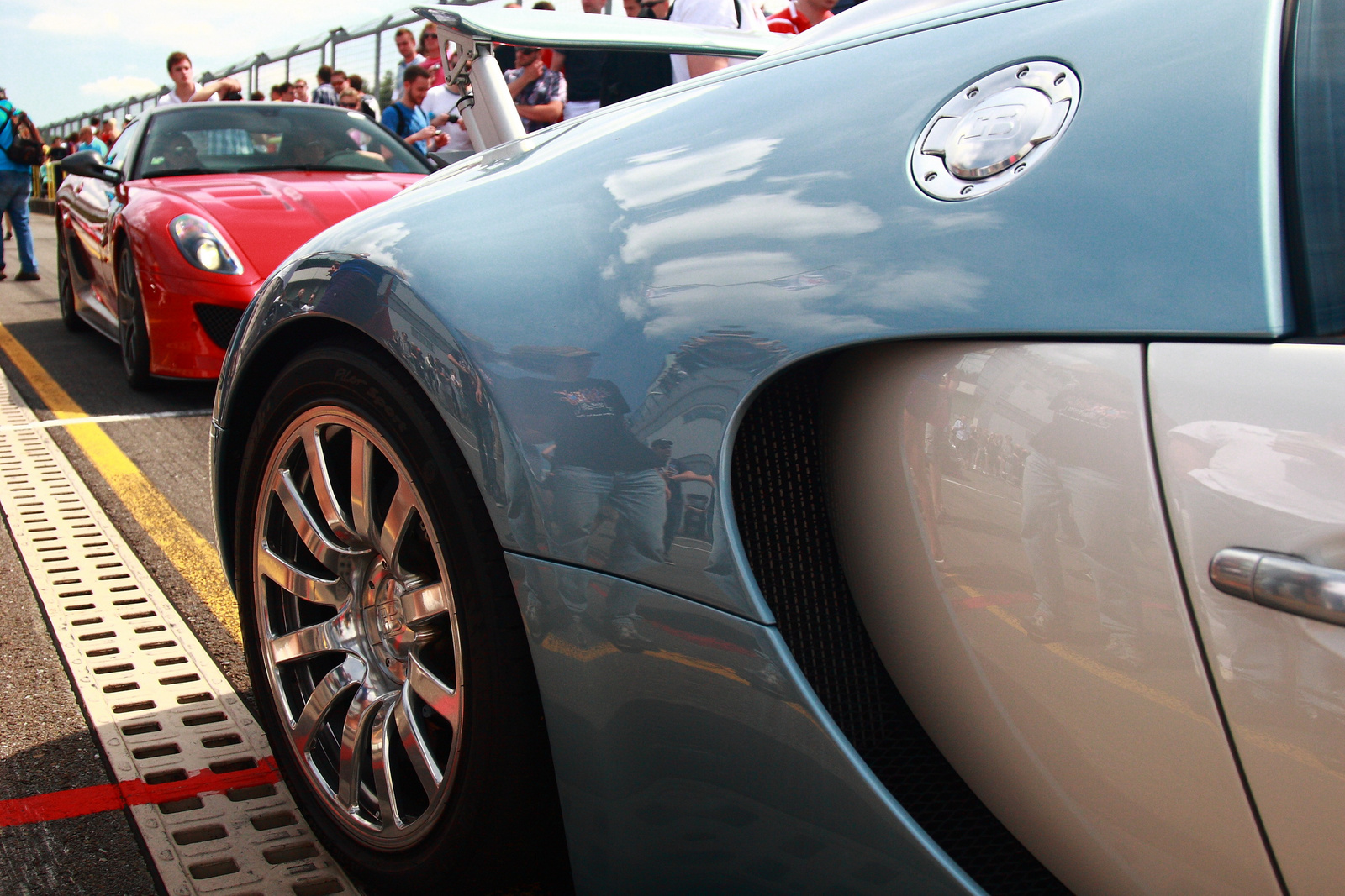 Bugatti Veyron&amp; Ferrari 599 GTO