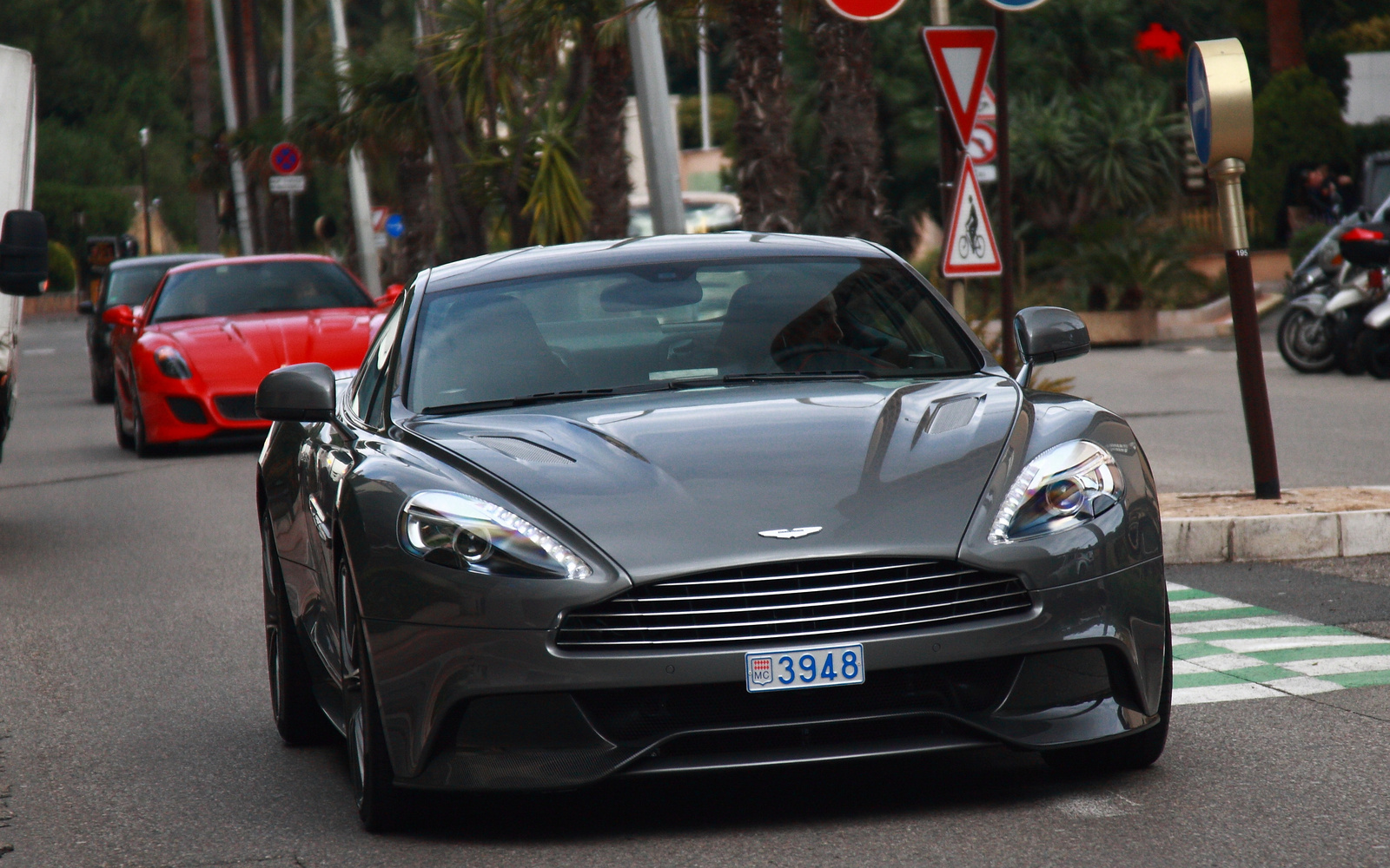 Aston Martin Vanquish-Ferrari 599 GTO