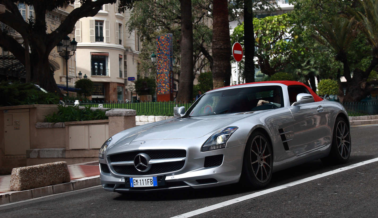 Mercedes SLS AMG Roadster