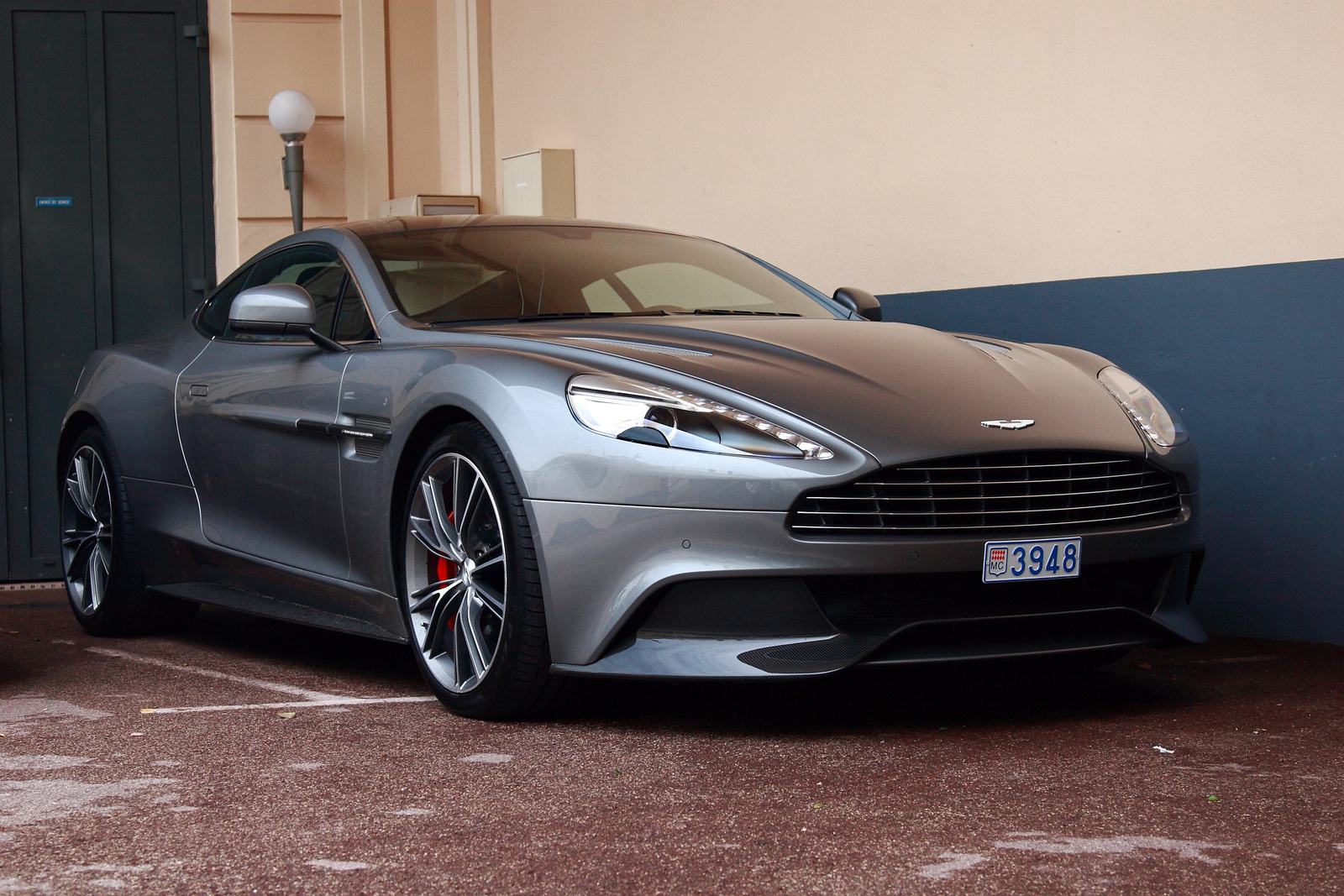 Aston Martin Vanquish