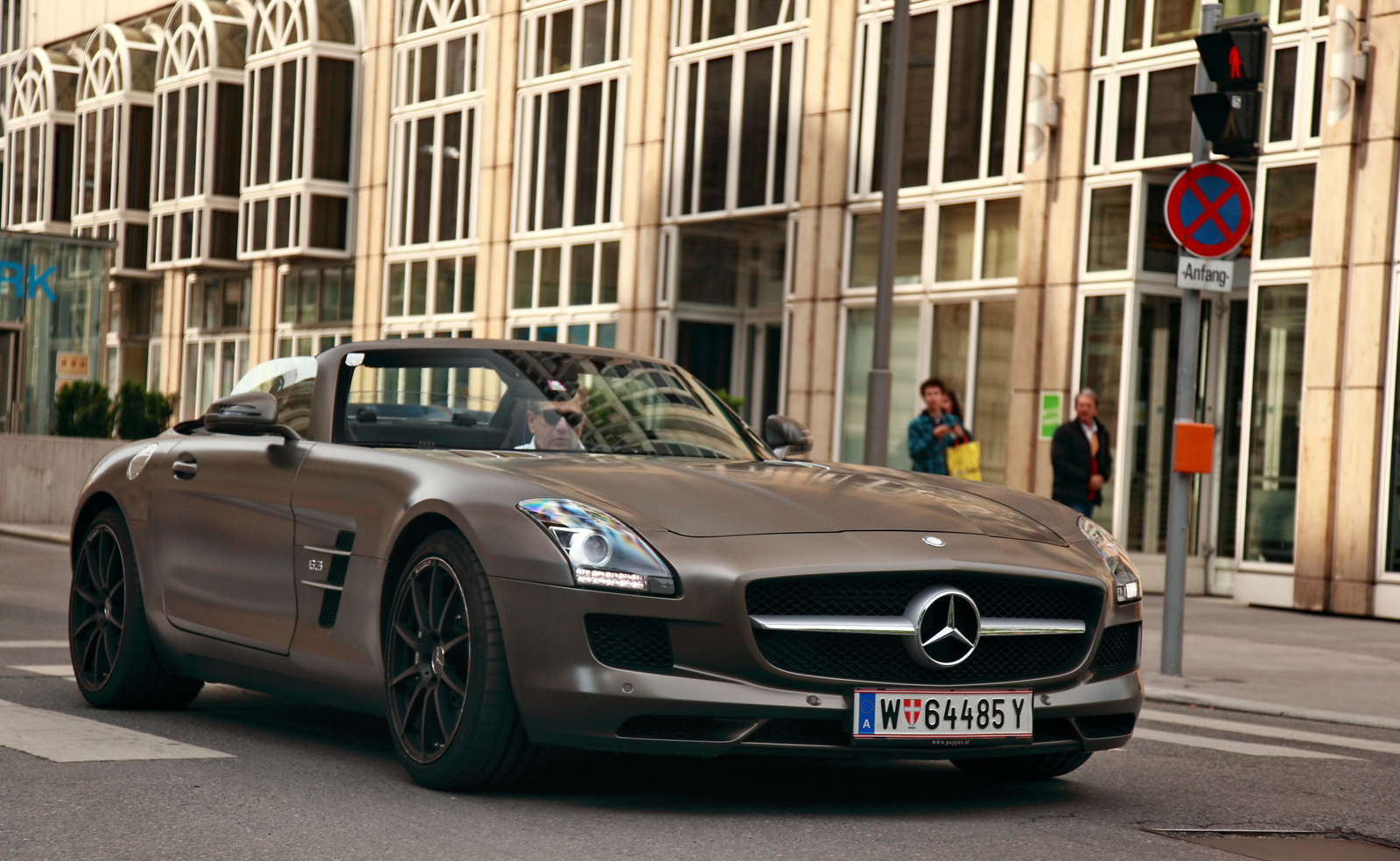 Mercedes SLS AMG Roadster