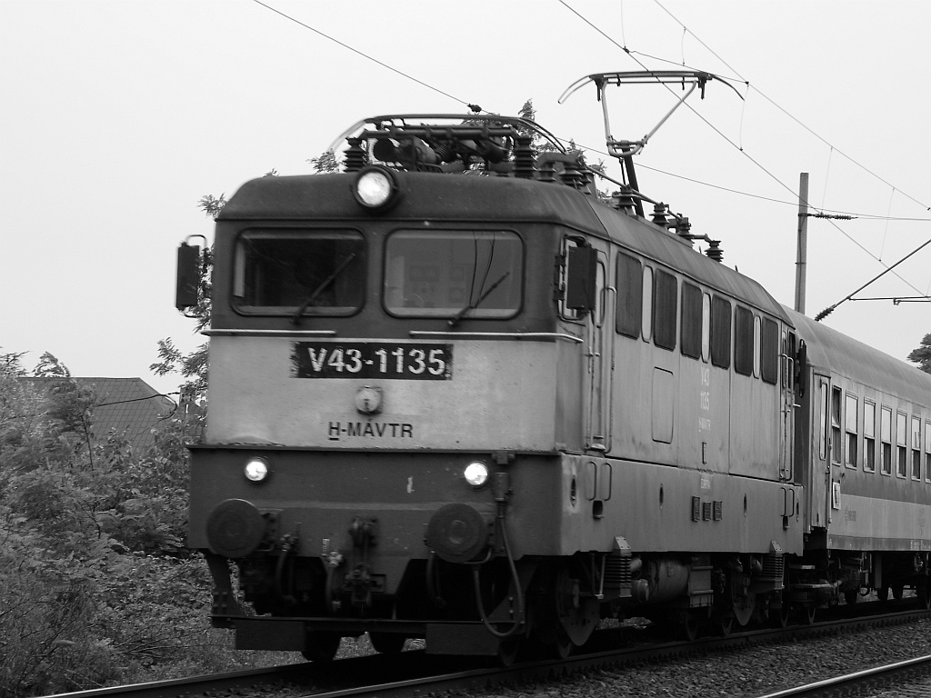 V43 1135